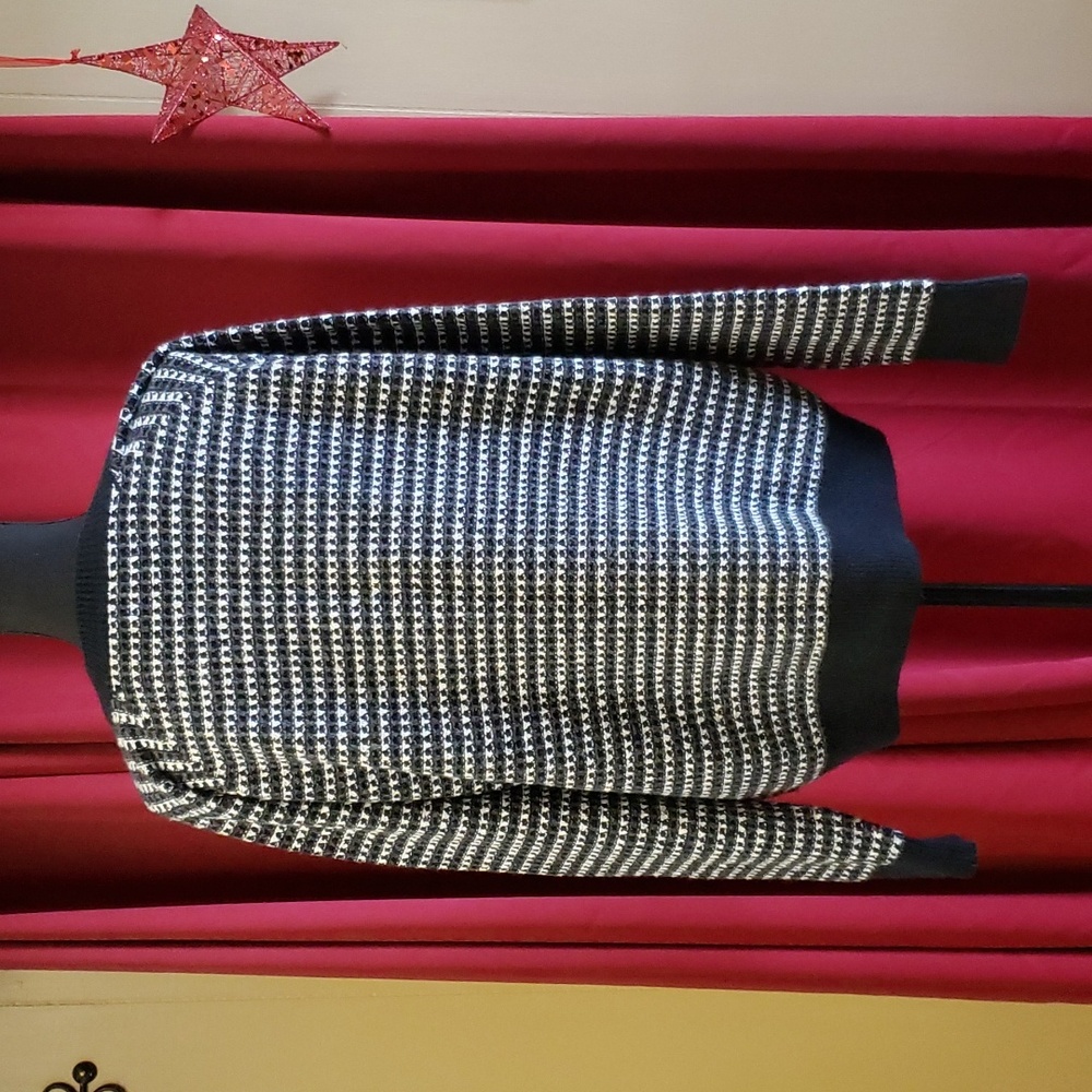 Amazon Essentials sweater - Picture 3 of 6
